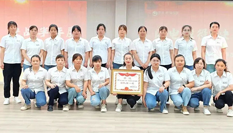 杞縣店舉行第二季度“閃電戰役，決戰半年度”啟動大會(huì)